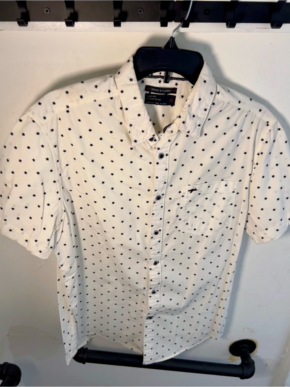 Denim & Flower Cream Short-Sleeve Star Print Button-Up Shirt